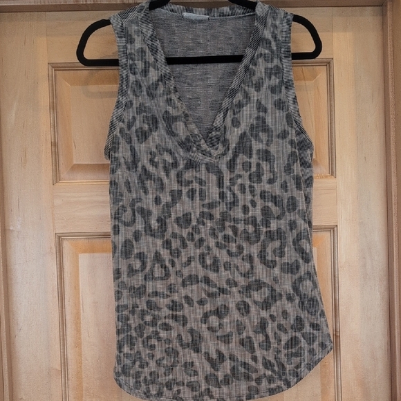 bom bom Tops - Gray Fitted Leopard Print Ribbed Tank Top